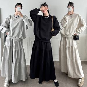 제이앤지니 LOO-28 쿠쿠 트레이닝 상하의세트 셋업 캥거루 포켓 맨투맨+캉캉 플레어 롱스커트