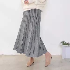 [유스타일팜]품절주의/와인색상 헤링본 자가드 플리츠 니트 스커트  SH905W