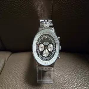 맹자엄마/브라이틀링/네비타이머/오토메틱/남성용/새제품/사파이어글라스