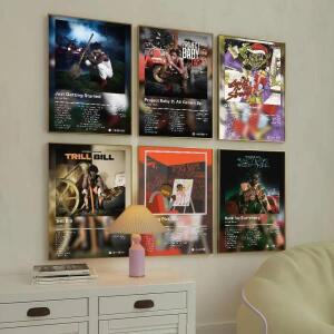 가수 코닥 블랙이 시작을 시작하고 있습니다. 포스터는 거실 침실 사무실 바 벽 장식에 적합합니다.