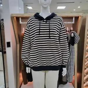 [해리앤] DP01 비숍 소매 줄무늬 후드 니트 HOWP7D31_P331946707