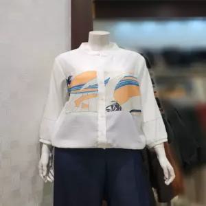 [벨라디터치] V9G1BL23 레이온 프린트 블라우스