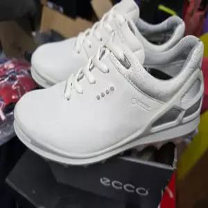 에코 골프화 여성용 230사이즈 가죽 스파이크리스 골프신발 스니커즈