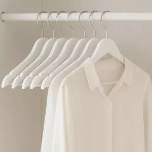 상의 원목 논슬립 옷걸이 화이트 여성용 옷걸이