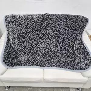 겨울담요 레오파드 그레이 겨울 극세사 무릎담요 130x100cm 러그