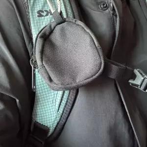 JPAR 백팩 이어폰 파우치키링 블랙 OWJ51212 미니파우치 이어폰파우치