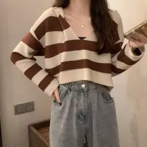 지니코코 여자 니트 롱루즈핏 티 셔츠 핫걸 루즈핏 숏탑 스트라이프 하이웨스트 브이넥 긴팔 크롭 봄가을 A