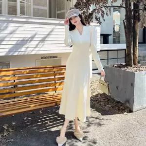 치마 니트 원피스 롱 이너 퍼프 브이넥 프렌치 여자원피스 원템1