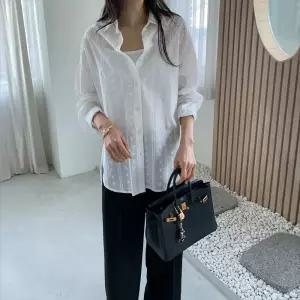 봉봉 데일리 셔츠 여름 바캉스 면100 펀칭 자수 남방 레이스 긴팔 카라넥 루즈핏