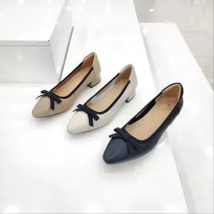 [탠디]by미셸 x24203 소가죽 소재 4cm굽 앞 장식 여성 펌프스 구두 cc6_CC