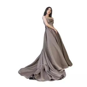 신부용 새틴 디자인의 드레스 심플한 연회피로연용 결혼식 롱드레스 이브닝드레스 튜브톱