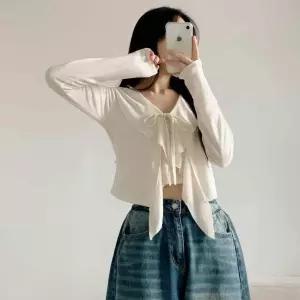 봉봉 봄 볼레로 레이온혼방 프릴 브이넥 데이트룩 데일리 슬림핏 가디건 20대 여성 블랙