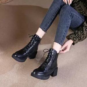 여성 미들 스타일리쉬한 가죽 워커힐 부츠 슈즈 베이직하면서도