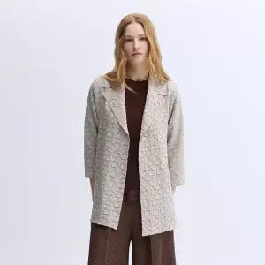 [플리츠미](의정부점)핀휠 엠보 테일러드 자켓_PPJKS126027