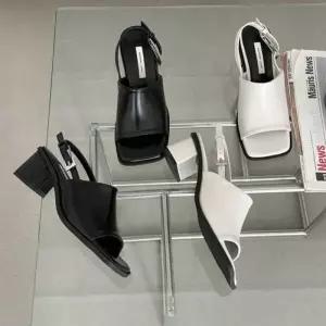 [라일리] Rly 미니멀 오픈토 여성 통굽힐 샌들 미들힐 데일리