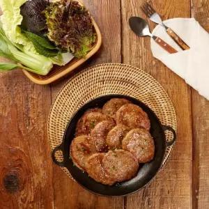 [담미로] 국내산 돼지고기80% 담양식 수제 떡갈비 100g x 8장 + 과일소스 너비아니