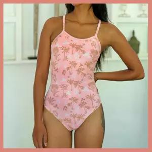 예쁜수영복 여자 강습 호텔 수영장 핑크 팜트리 야자수 컷아웃백 여성 강습 원피스수영복 풀파티