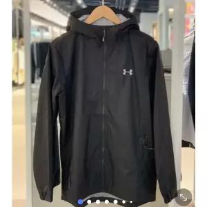 [언더아머]남성 방수 스포츠 바람막이 UA Strom 레인 자켓 1321439-001