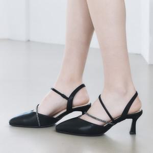 엠.무크 유나 소가죽 크리스탈 슬링백 블랙 516523902AA