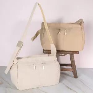 가벼운크로스백 해외가벼운크로스백 여행용 가방 해외여행슬링백 여성 보조 에코백 반달백 여권