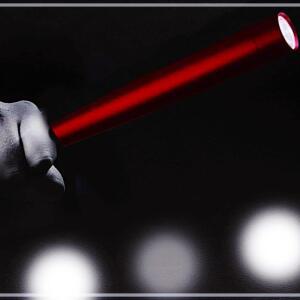 [2개구성] 호신 AA사용 CREE T6 LED 360MM 배트 RED 다용도후레쉬 작업등 휴대용 렌턴 랜턴 KWBEE06F