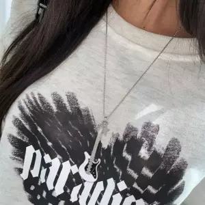 메탈 기타 모양 목걸이 별 모티브 펜던트 락 스타일 드롭 악기