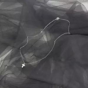 (블리스) BE HAPPY 다이아 크로스 목걸이