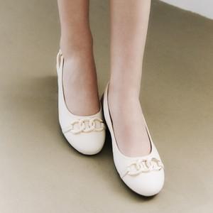 엠.무크 데쥬 체인장식 슬링백 아이보리 516523903ZQ