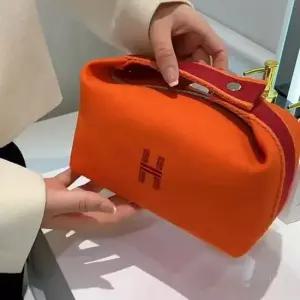 화장품파우치 여행용 휴대용 화장품 파우치 손가방 넉넉한 수납