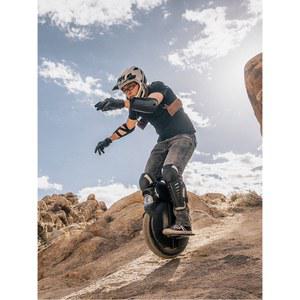 최신형 v11y 전동휠 외발휠 충격 고성능 2200Wh 84V 최대속도 팔콘 노스펫