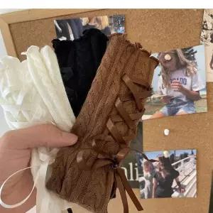 [셀러에이드]발목 양말 리본 장식 중목 스타킹 화이트 블랙 연말 파티 아이돌