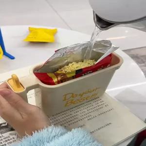 뽀글이라면거치대 즉석라면용기 받침대 휴대용라면 거치대 뽀글이기계 마차그린