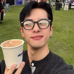 월간남친 서인국안경 검정뿔테안경 7