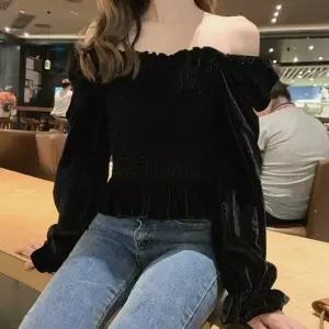 크롭 스모크 밴딩 스퀘어넥 벨벳 오프숄더 블라우스_19644376_667501