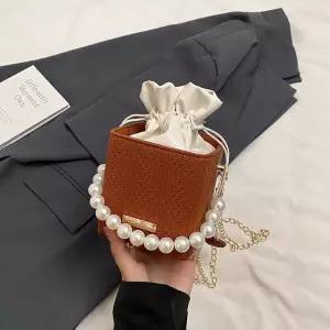 천진반 미니 여성 미니멀 겸 핸드폰 숄더 미니백 가방 데일리룩 물통 크로스 체인 진주 KUK5