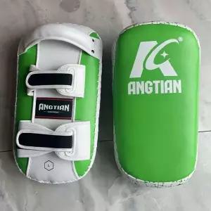 발차기 사각미트 대형 패드 샌드백 로우킥 복싱미트 킥복싱
