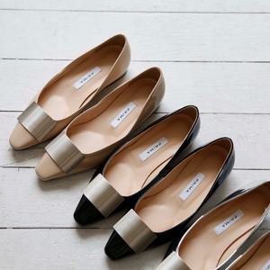 사각버클 스틸레토 플랫슈즈 2cm 에나멜플랫 로우힐