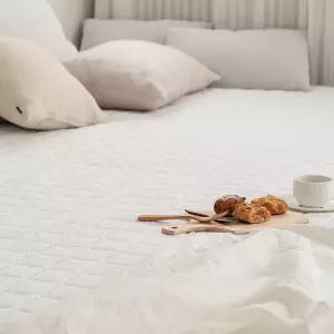 사각퀼팅 누빔패드 패밀리/Q+Q 침대커버 패드 덮개 우리집소싱