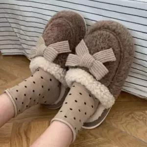 [에이치플러스몰]실내화 방한 슬리퍼 겨울 뽀글이 귀여운 리본