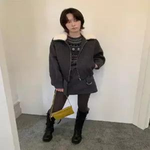 치마 여자 정장세트 보온 세트 스웨이드 칼라 재킷 상의 ST1