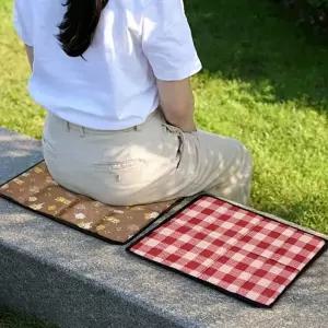 [꿀템박사] 캠핑 등산 접이식 방석 1인용 휴대용 매트 피크닉 콘서트 야외 쿠션