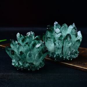 예쁜 녹색 팬텀 크리스탈 클러스터 원석 미네랄 표본