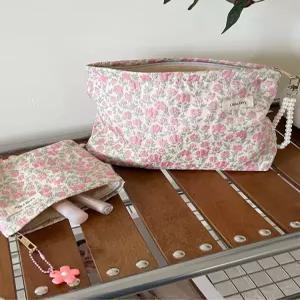 여성용 대용량 메이크업 파우치 휴대용 소형 수납 가방 간편 보관용