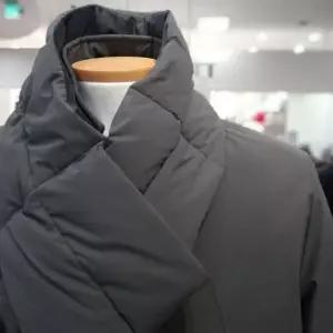 [하프클럽/트레몰로]트레몰로 HC10 2024 머플러 패딩코트 TRNEB4WA121