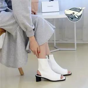 가죽부츠 세련된 오픈백 앵클 부츠 여름 트렌드 포인트