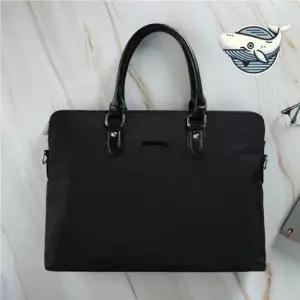 서류가방 디자인 노트북 전자기기 보관 가방 내구성 좋은 토트백