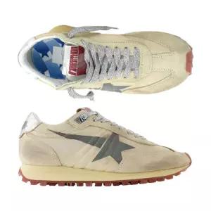 [골든구스] 25FW 여성 러닝 마라톤 M77 스니커즈 베이지/실버 GWF00683 F007399 15260