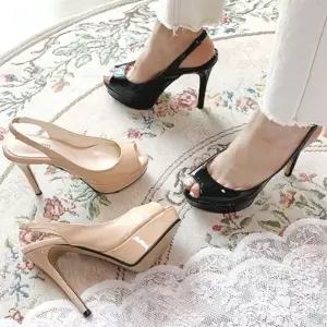 슬링백 블링구두 에나멜 가보시 토오픈 힐 구두 킬힐 13.5cm