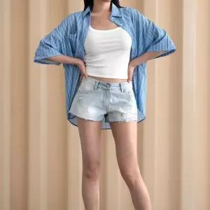 [신상오픈런]여성 청반바지 컷팅 핫팬츠 연청 여름 워터밤 스타일 (38643077)