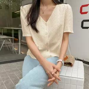 [시크릿라벨] [MD추천/하객룩] 펀칭 브이넥 블라우스